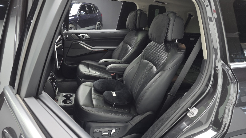 car BMW X7 id49232 photo #12