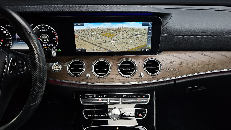 car Mercedes Benz E Class id49265 photo #12