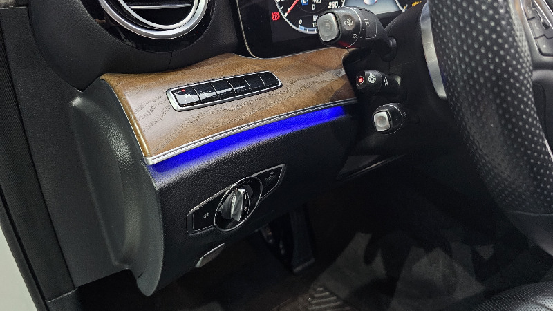 car Mercedes Benz E Class id49265 photo #19
