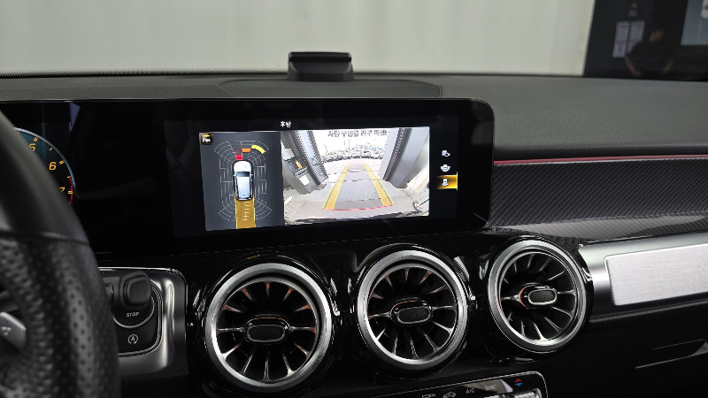 car Mercedes Benz GLB id49294 photo #15