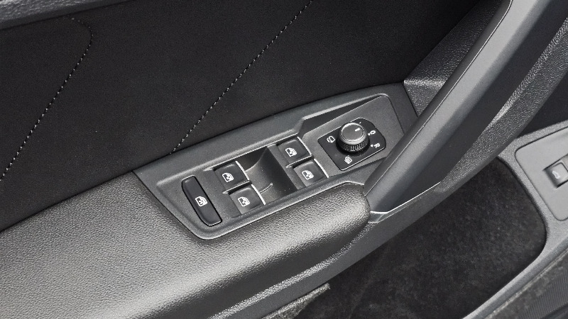 car Volkswagen Tiguan id49340 photo #19