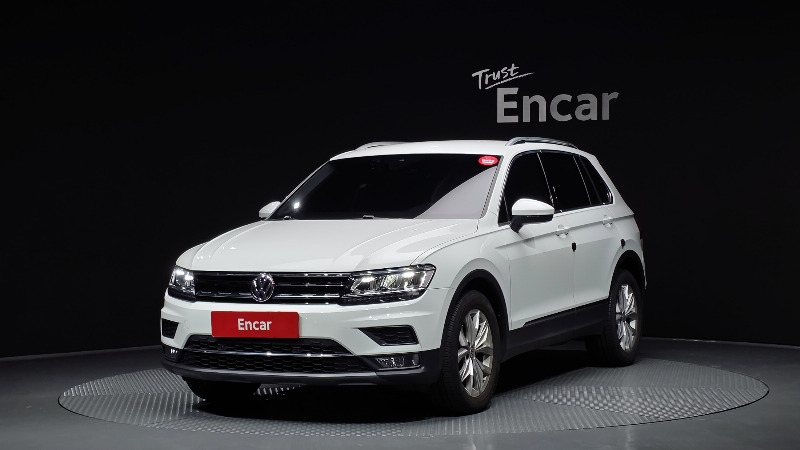 car Volkswagen Tiguan id49341 main photo