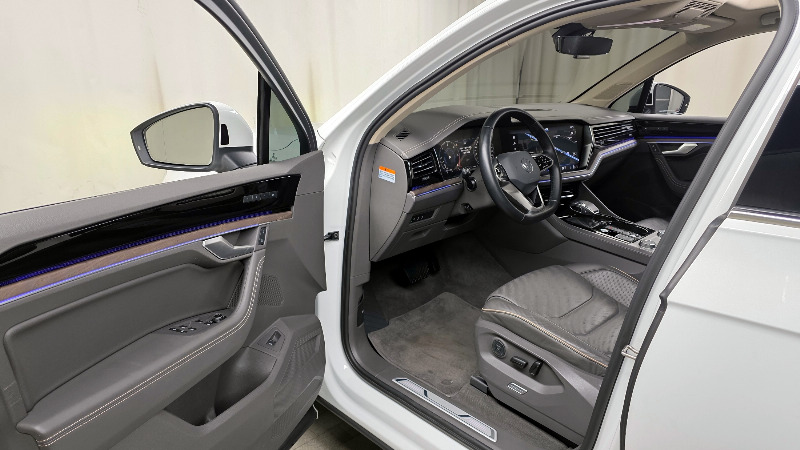 car Volkswagen Touareg id49344 photo #11