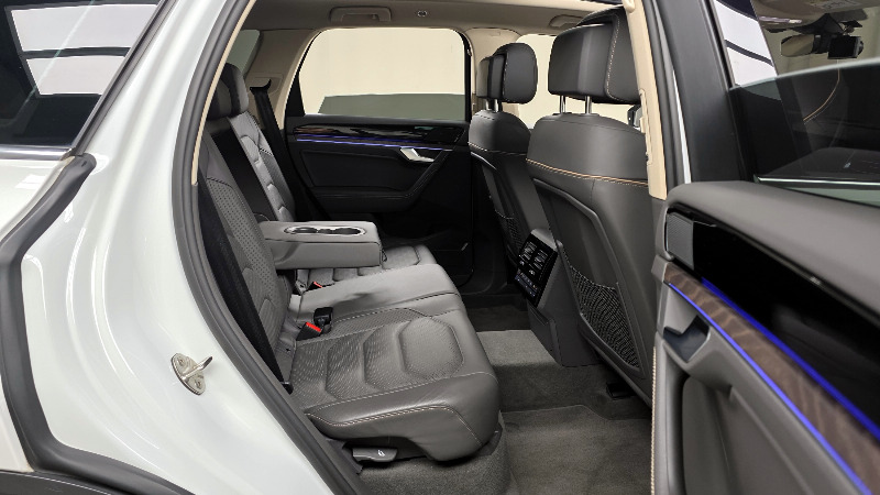 car Volkswagen Touareg id49344 photo #12