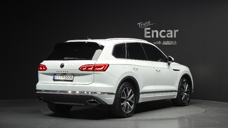 car Volkswagen Touareg id49344 photo #2