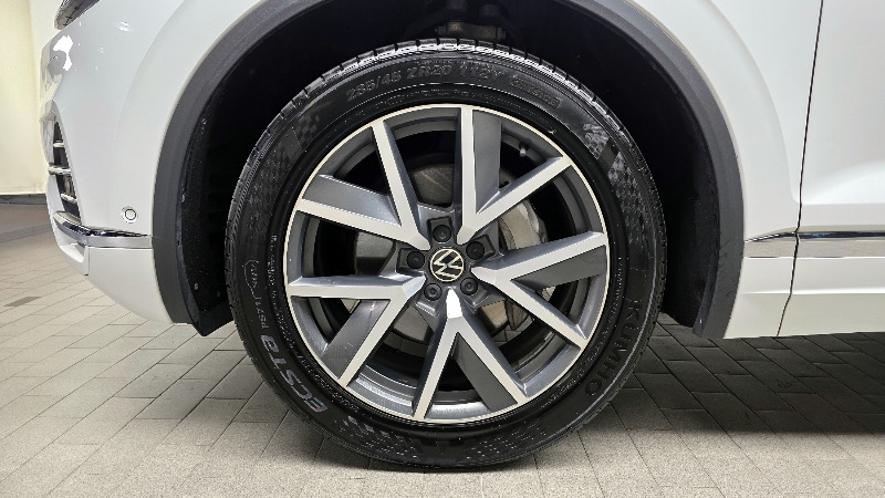 car Volkswagen Touareg id49344 photo #5