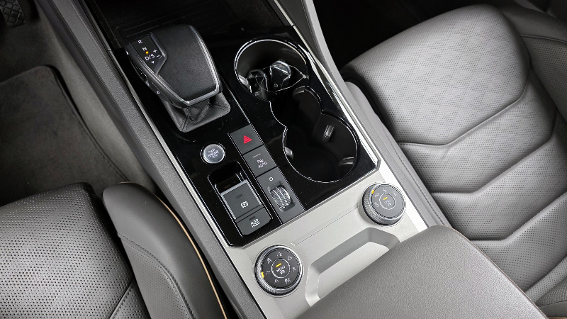 car Volkswagen Touareg id49344 photo #9