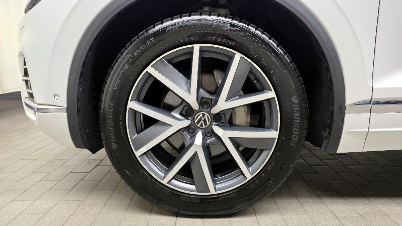 car Volkswagen Touareg id49345 photo #5