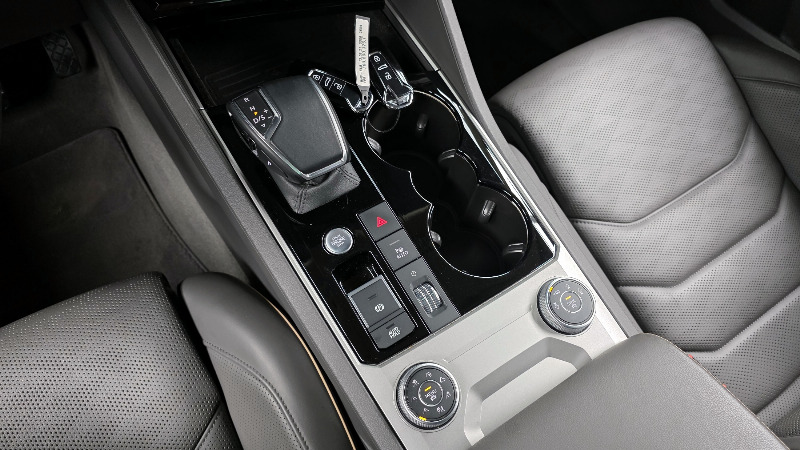car Volkswagen Touareg id49345 photo #9