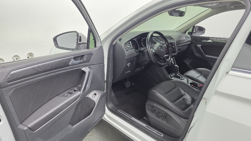 car Volkswagen Tiguan id49346 photo #10