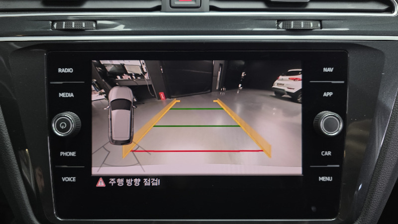 car Volkswagen Tiguan id49346 photo #14