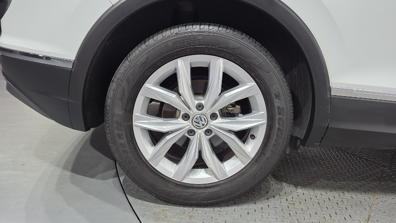 car Volkswagen Tiguan id49346 photo #5