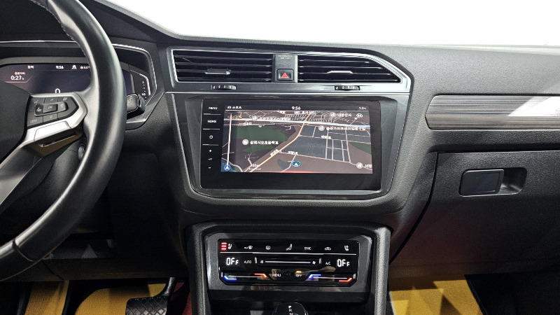 car Volkswagen Tiguan id49354 photo #14
