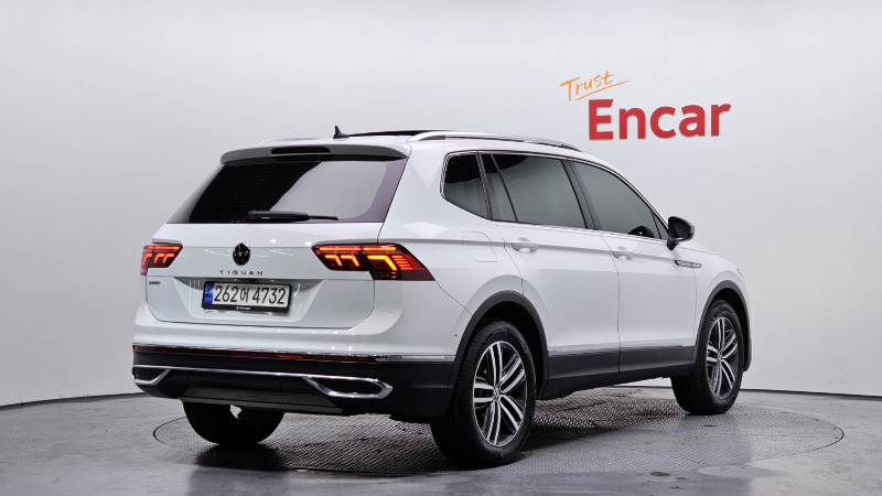 car Volkswagen Tiguan id49354 photo #2