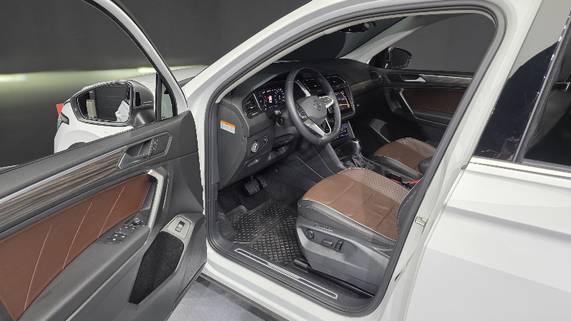 car Volkswagen Tiguan id49366 photo #10