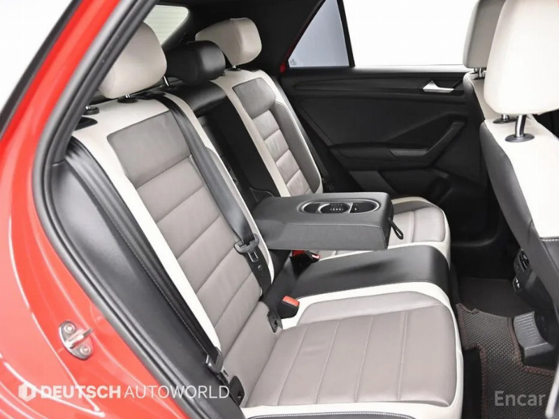 car Volkswagen T-Roc id49368 photo #12