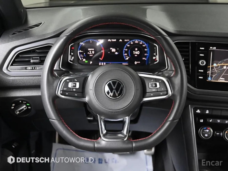 car Volkswagen T-Roc id49368 photo #13