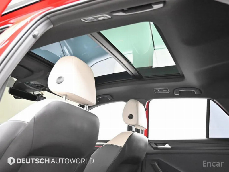car Volkswagen T-Roc id49368 photo #18