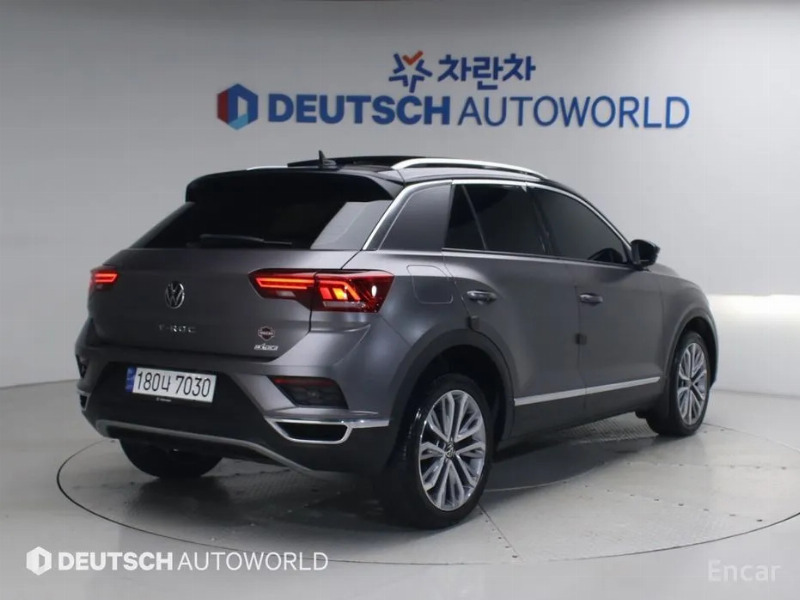 car Volkswagen T-Roc id49368 photo #2