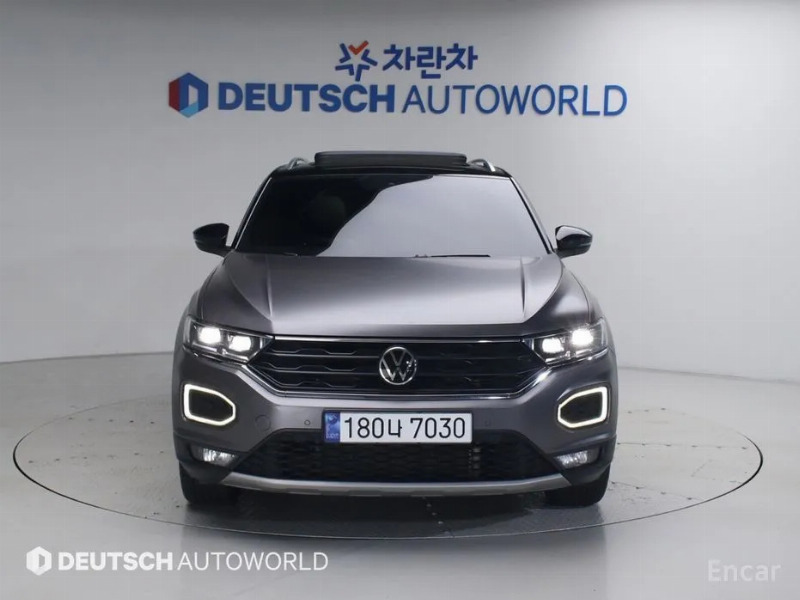car Volkswagen T-Roc id49368 photo #3