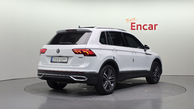 car Volkswagen Tiguan id49370 photo #2