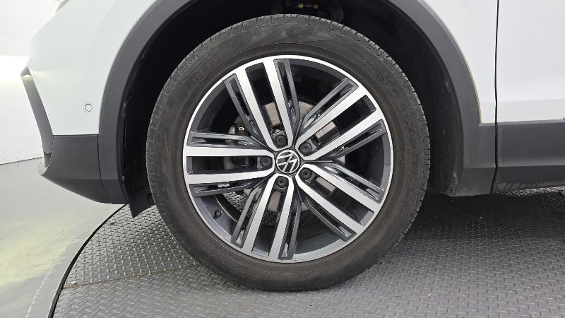 car Volkswagen Tiguan id49370 photo #5