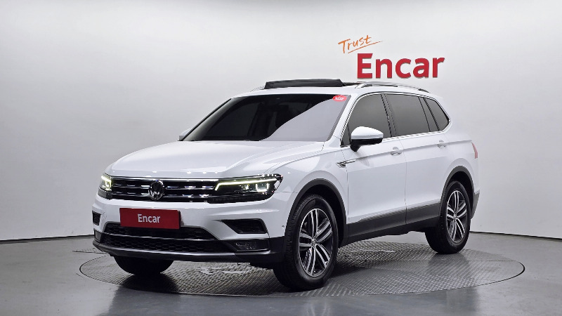 car Volkswagen Tiguan id49372 main photo