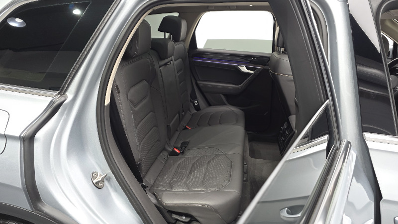 car Volkswagen Touareg id49376 photo #11