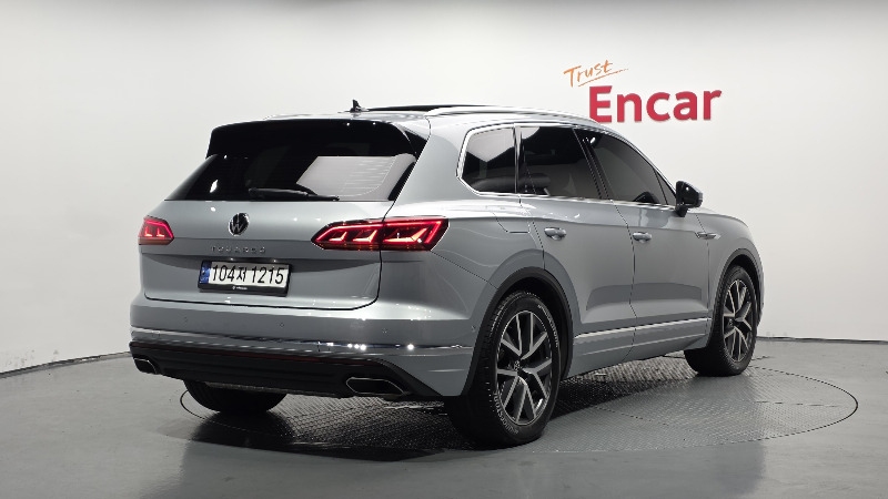 car Volkswagen Touareg id49376 photo #2