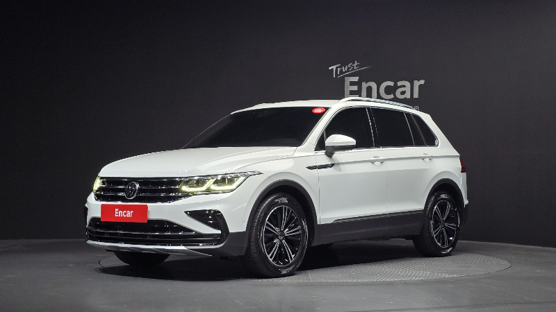 car Volkswagen Tiguan id49385 main photo