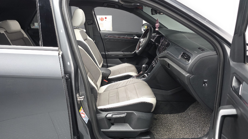 car Volkswagen T-Roc id49389 photo #11