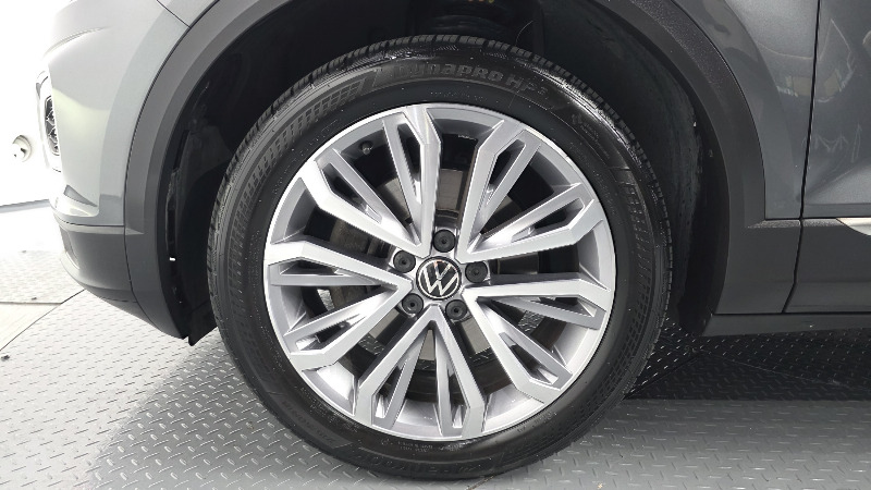 car Volkswagen T-Roc id49389 photo #5