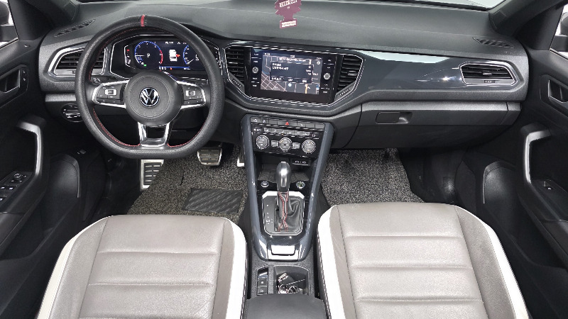 car Volkswagen T-Roc id49389 photo #7