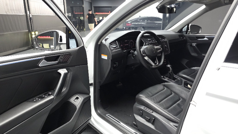 car Volkswagen Tiguan id49397 photo #10