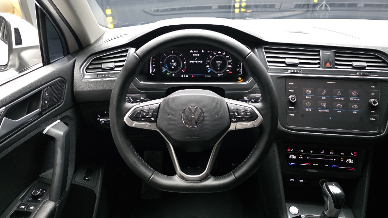 car Volkswagen Tiguan id49397 photo #13