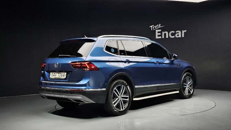 car Volkswagen Tiguan id49407 photo #2