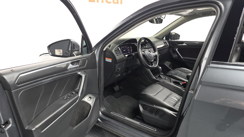 car Volkswagen Tiguan id49409 photo #10