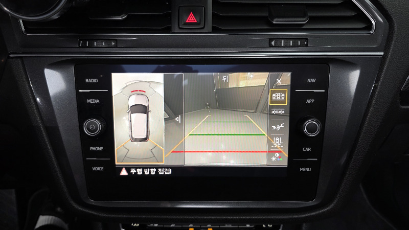 car Volkswagen Tiguan id49409 photo #15