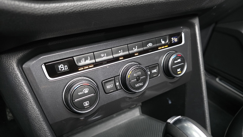 car Volkswagen Tiguan id49409 photo #16