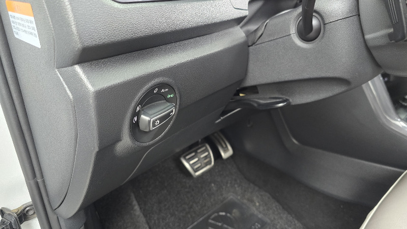 car Volkswagen T-Roc id49410 photo #19