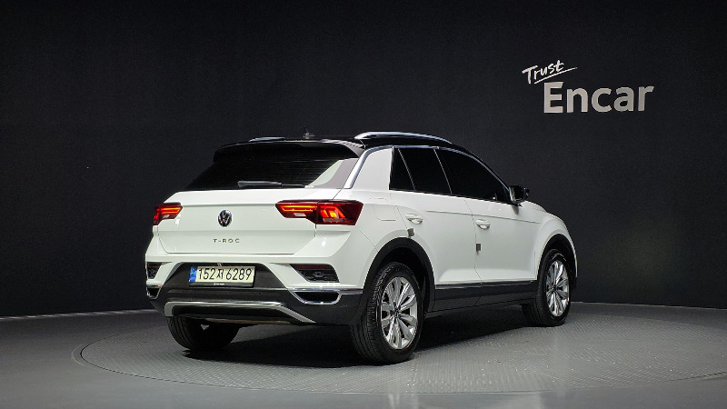 car Volkswagen T-Roc id49410 photo #2