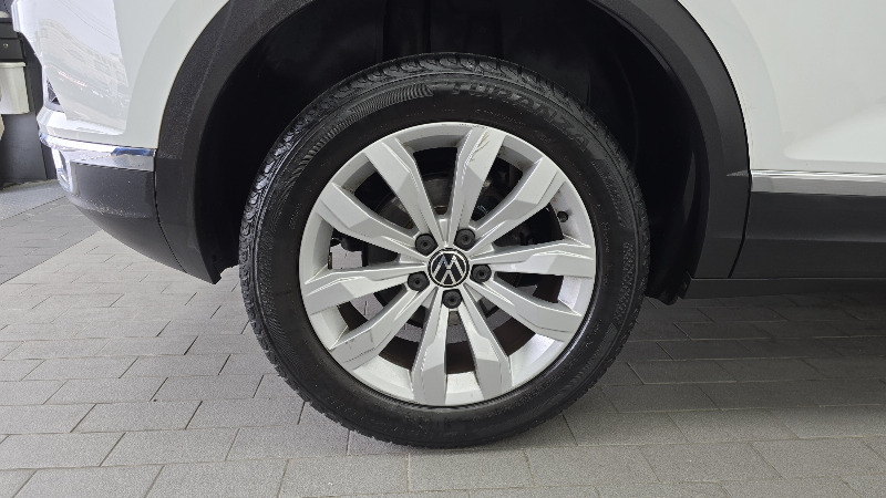 car Volkswagen T-Roc id49410 photo #5