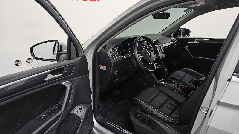 car Volkswagen Tiguan id49414 photo #10