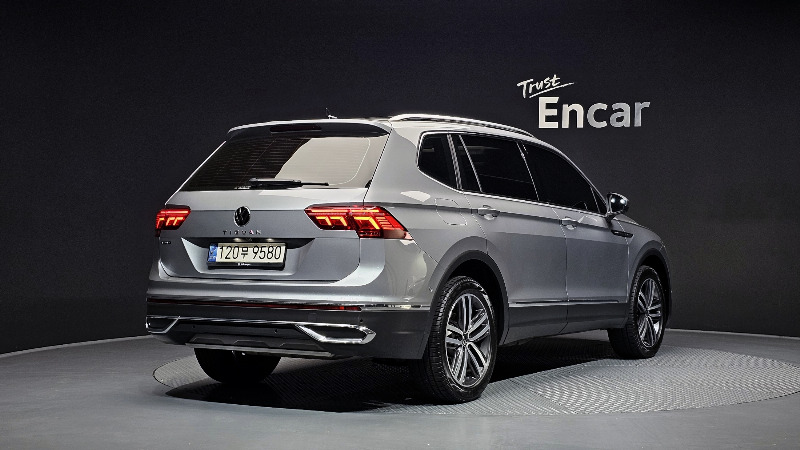 car Volkswagen Tiguan id49418 photo #2