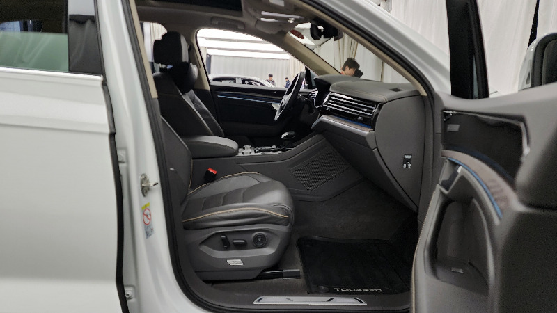 car Volkswagen Touareg id49420 photo #11