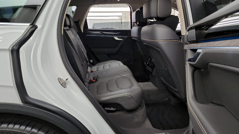 car Volkswagen Touareg id49420 photo #12