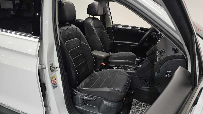 car Volkswagen Tiguan id49425 photo #10