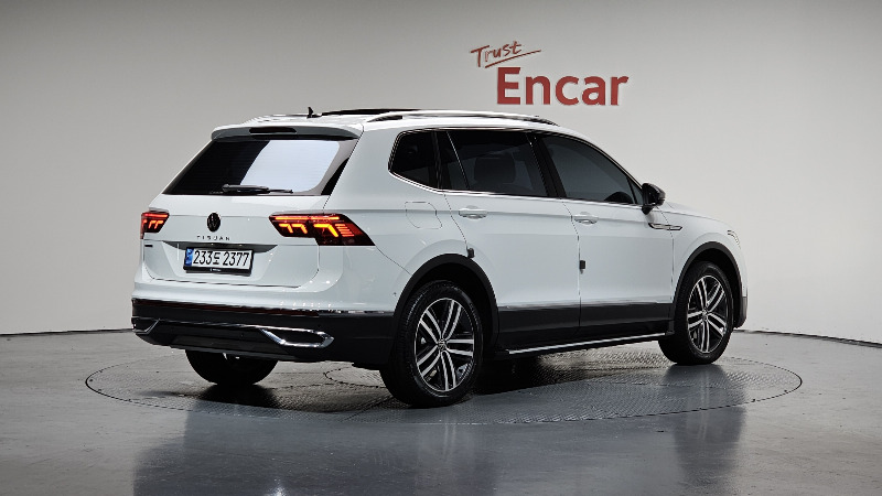 car Volkswagen Tiguan id49425 photo #2