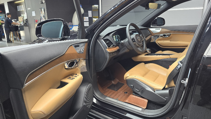 car Volvo XC90 id49470 photo #10