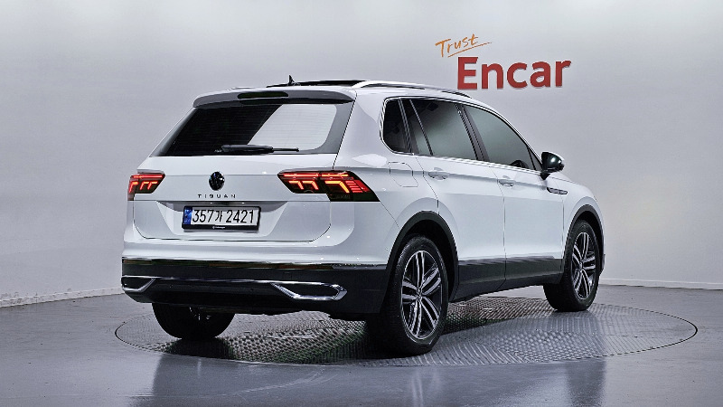 car Volkswagen Tiguan id49482 photo #2